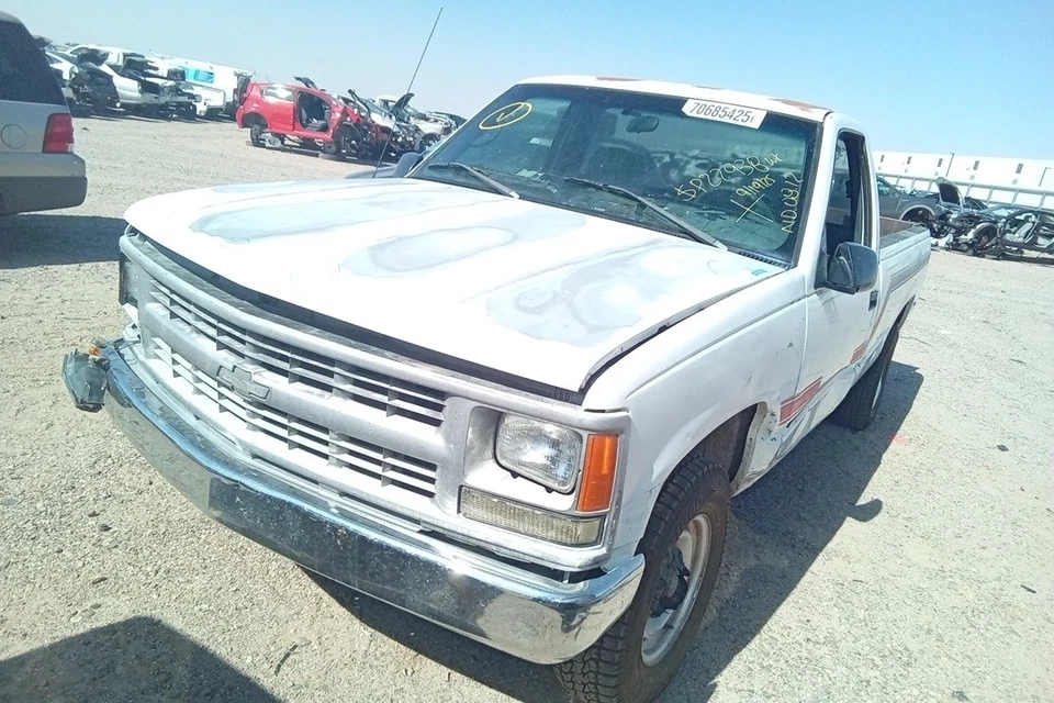 1999 Chevrolet C 2500 Manual Transmission OEM 112K Miles - LKQ434997726 - Image 1 of 4