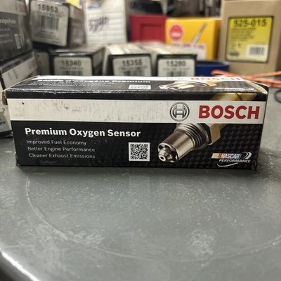 Bosch 16174 Oxygen Sensor , for 00-03 Saab 9-3 and 00-05, 07-09 Saab 9-5 - Изображение 1 из 4