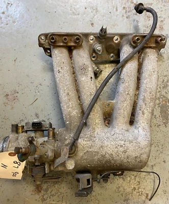 Colector de admisión y cuerpo del acelerador. Saab 900 8 válvulas Foto 1 de 4