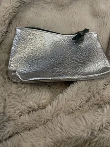 IPSY Silver Glam Bag Zippered Cosmetic/Make Up Bag;  7" x 4.5" New - Picture 1 of 3