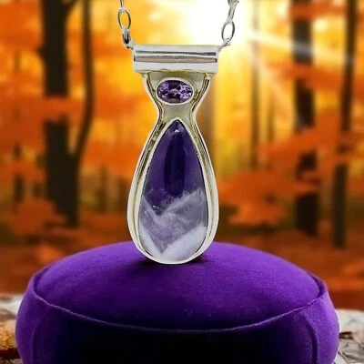 Colgante de piedra amatista con acento de amatista colgante de piedra púrpura de plata de ley Foto 1 de 3