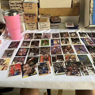 Karl Malone Lote de 115+ Tarjetas de Baloncesto 100 Diferentes Utah Jazz Finales de los 80’s y 90’s Foto 1 de 4