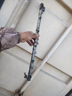 Jaguar XJ6 XJS 1995-97. Riel inyector de combustible de 6 cilindros NBD3400BB aspecto usado Foto 1 de 4