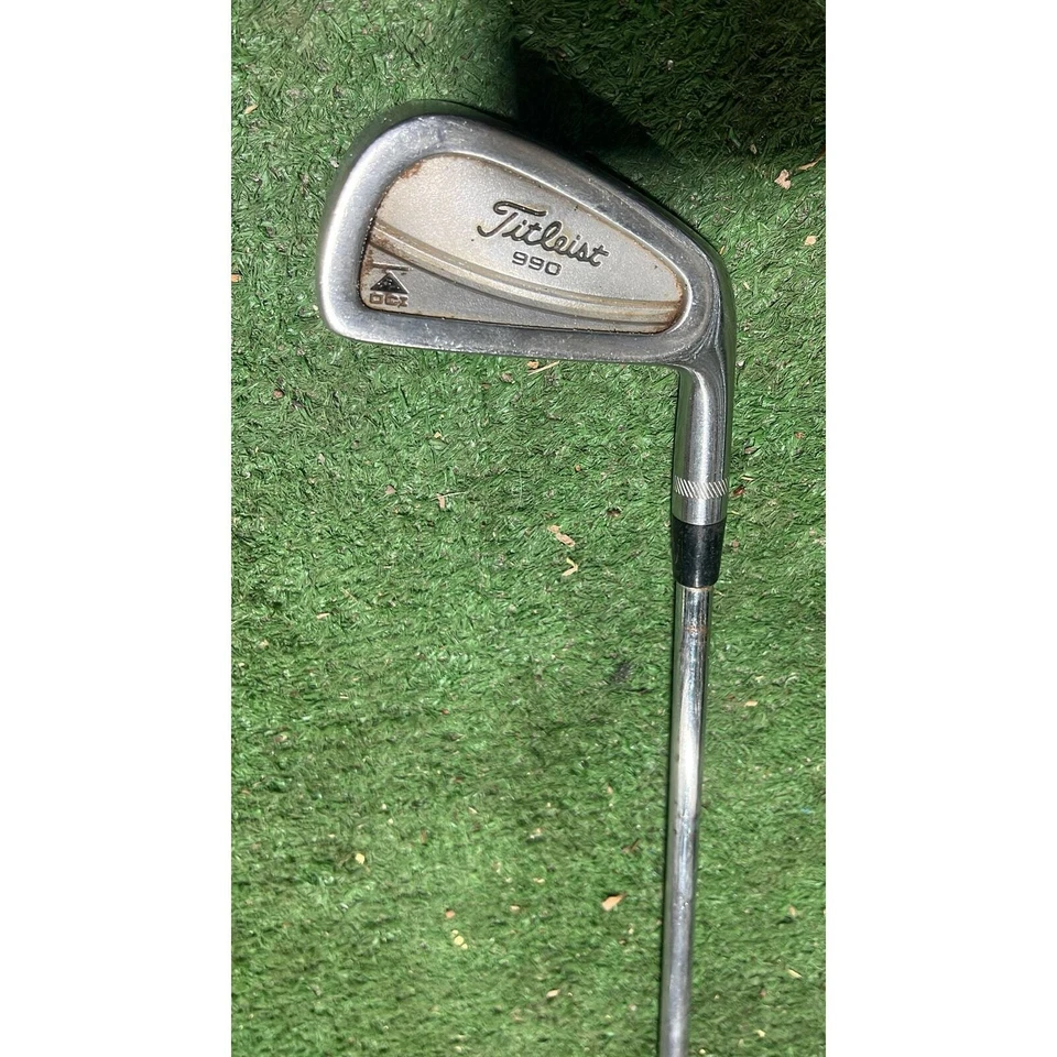 Titleist DCI 990 38.5" Golf 4 Iron RH / 2E-S142 - Image 1 of 4