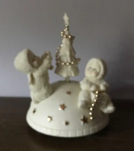 Snowbabies Figurine Department 56 Trimming the Tree - Picture 1 of 8
