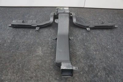 Rear HVAC Air Vent Duct Distributor Assembly OEM 87815478 Gmc Hummer Ev 2024 - Изображение 1 из 4