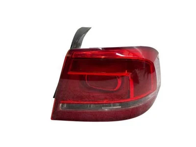 3AE945096F feu arrière droit VOLKSWAGEN PASSAT LIM. 362 2.0 TDI 2010 139602 - Photo 1/4