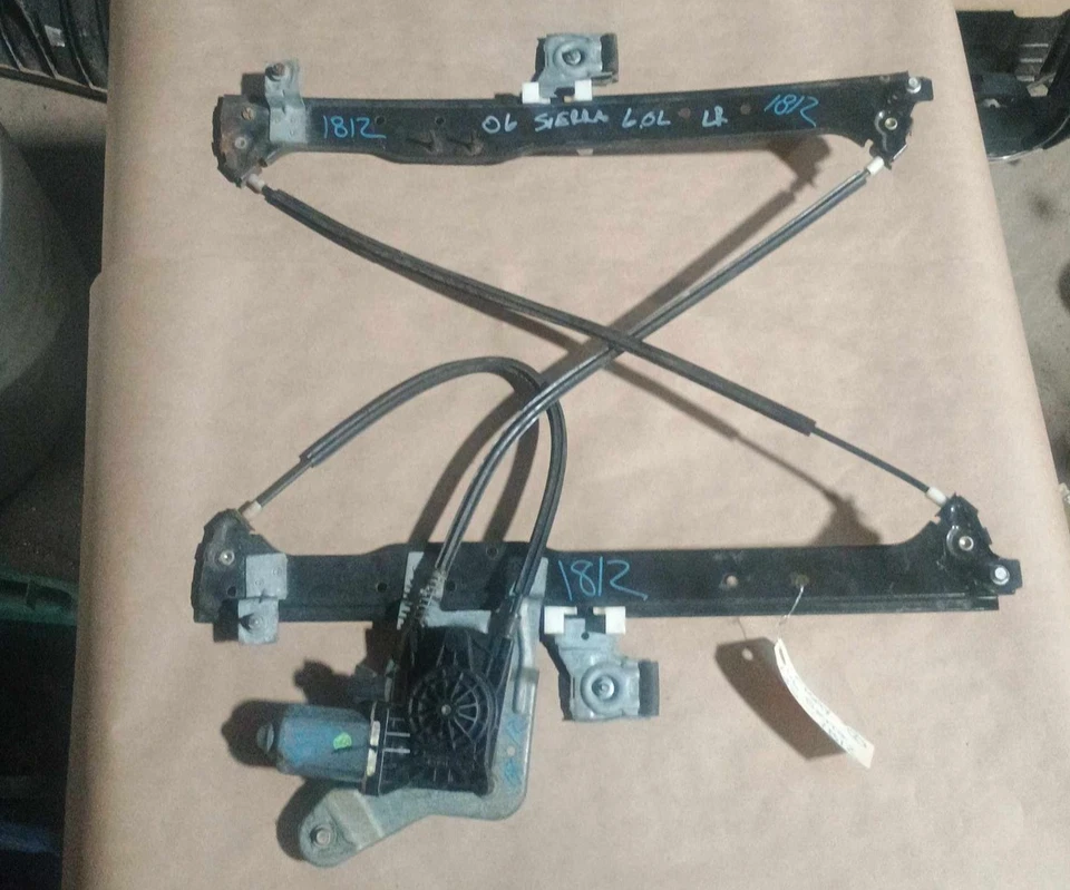 03-06 ESCALADE 00-06 YUKON 05-07 DENALI Regulador de ventana eléctrico trasero izquierdo OEM Foto 1 de 4