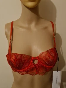 Karen Millen Scallop Lace Detailed Bra Red Underwired 32B BNWT Freepost - Picture 1 of 8