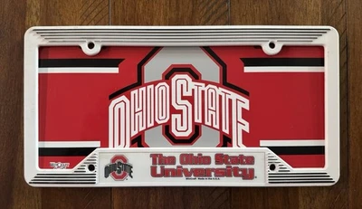 Пластиковая рамка и номерной знак WinCraft Ohio State Buckeyes - Изображение 1 из 3