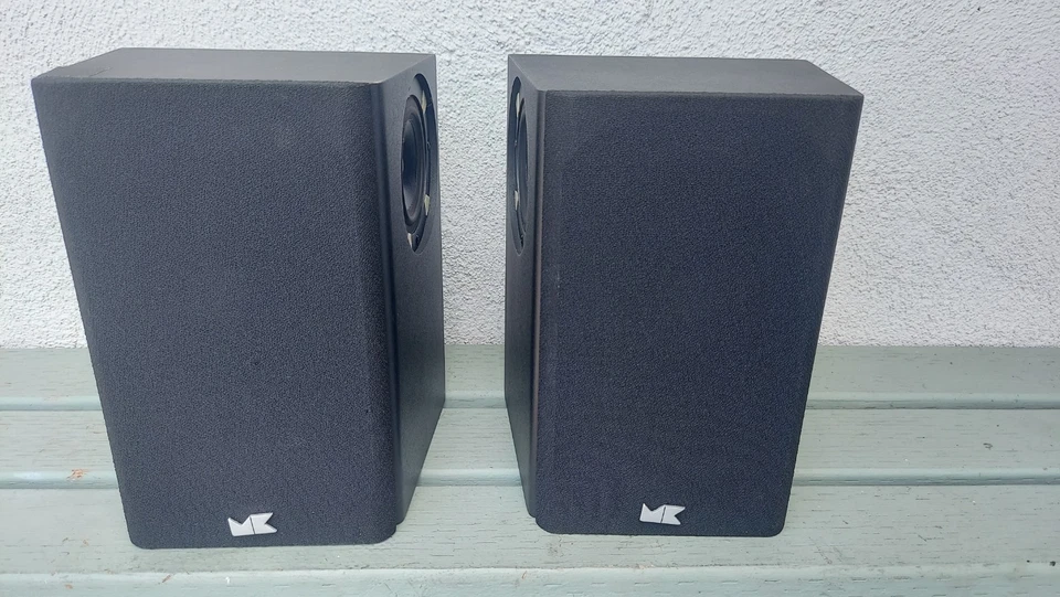 Altavoces envolventes tripolares Miller & Kreisel M&K MPS-1525 como están Foto 1 de 4