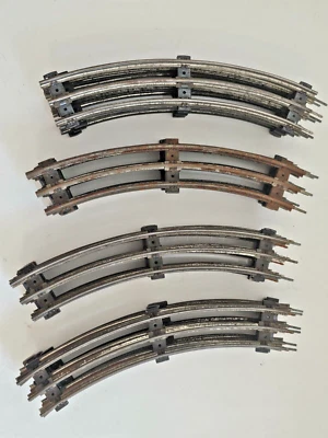 O GAUGE CURVED TUBULAR TRACK 3 RAIL 3 TIE SET OF 4 PIECES 027 - Image 1 of 3