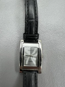Vintage Gucci Rechteck Quarzuhr Herren Lederband Silber Zifferblatt Klassiker 1000 - Bild 1 von 12