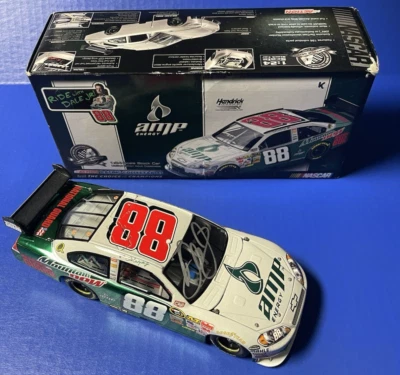 Chevrolet #88 fundido a presión autografiado por Nascar Dale Earnhardt Jr. 1/24 Foto 1 de 4