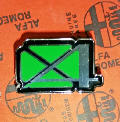 Logo insignia Alfa Romeo 164, 155 y 33 Q4 Foto 1 de 3