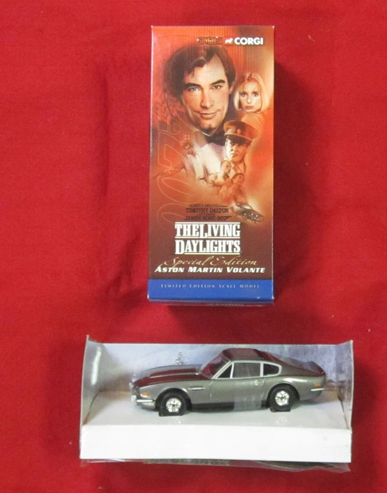 JAMES BOND SPY GUISE THE LIVING DAYLIGHTS ASTON MARTIN VOLANTE LIMITED ED.  - Image 1 of 1
