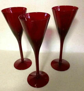 Deep Rich Red Glass Wine Glasses Set of three - Picture 1 of 5