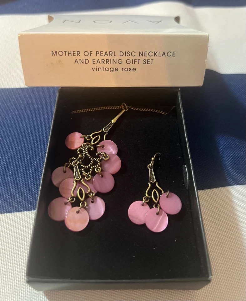 Conjunto de regalo collar y pendiente rosa disco madreperla Avon vintage rosa 🌹0319 Foto 1 de 1
