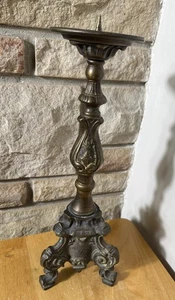 "Antiguo candelabro de altar de iglesia de latón del siglo XIX pátina gótico 15"" H" - Imagen 1 de 8