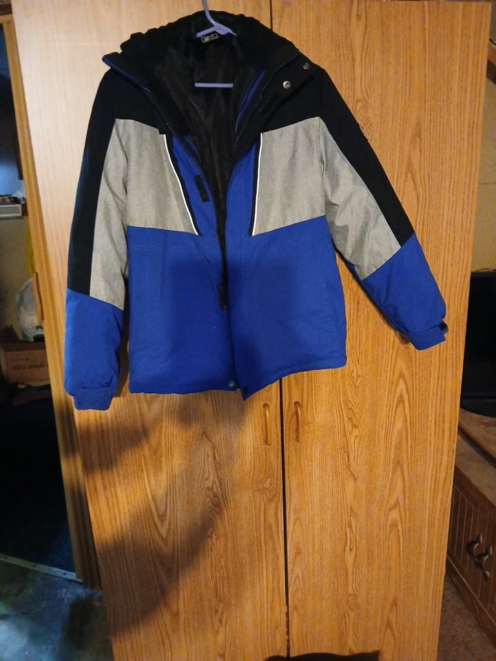 Boys Zero Exposure Blu/Gray Jacket With A 3-n-1 System XL - Image 1 of 4