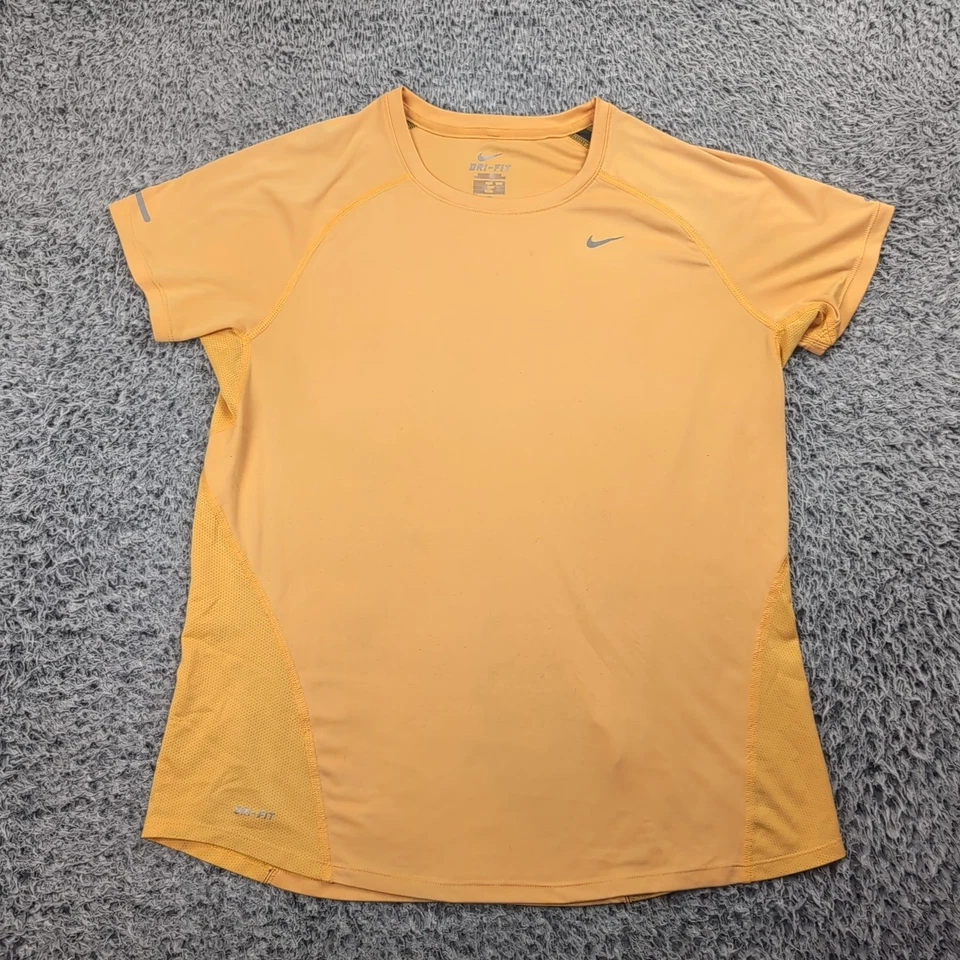 Camisa Nike Mujer Grande Amarilla Dri Fit Logo Cuello Redondo Manga Corta Atletismo Foto 1 de 4