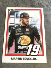 Martin Truex Jr.  2022  NASCAR Panini Donruss #142