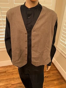 Vintage 1990s Claiborne Linen Blend Men's XL Green Vest 5-button - Picture 1 of 11