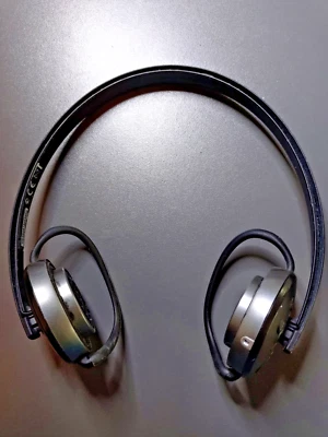 Philips SHB 6110/10 Bluetooth Stereo Nackenbügel-Headset, ohne Ohrpolstern - Bild 1 von 4