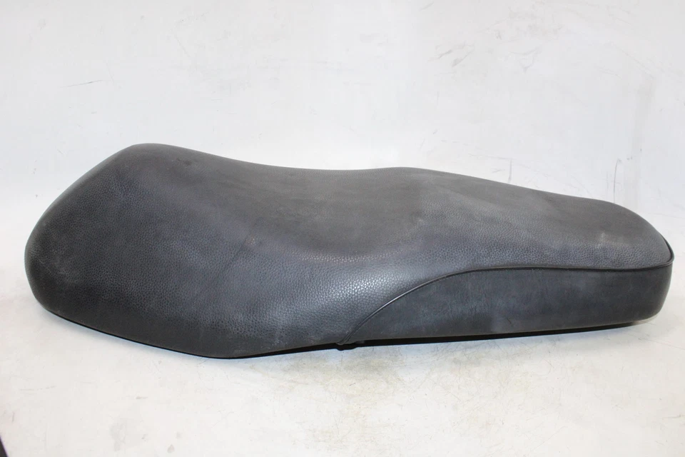 2010 Honda Elite 110 NHX110 OEM FRONT REAR SEAT SADDLE - Image 1 of 4
