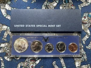  1966 SMS United States Special Mint Set in Original Packaging, 40% Silver Half  - Picture 1 of 6