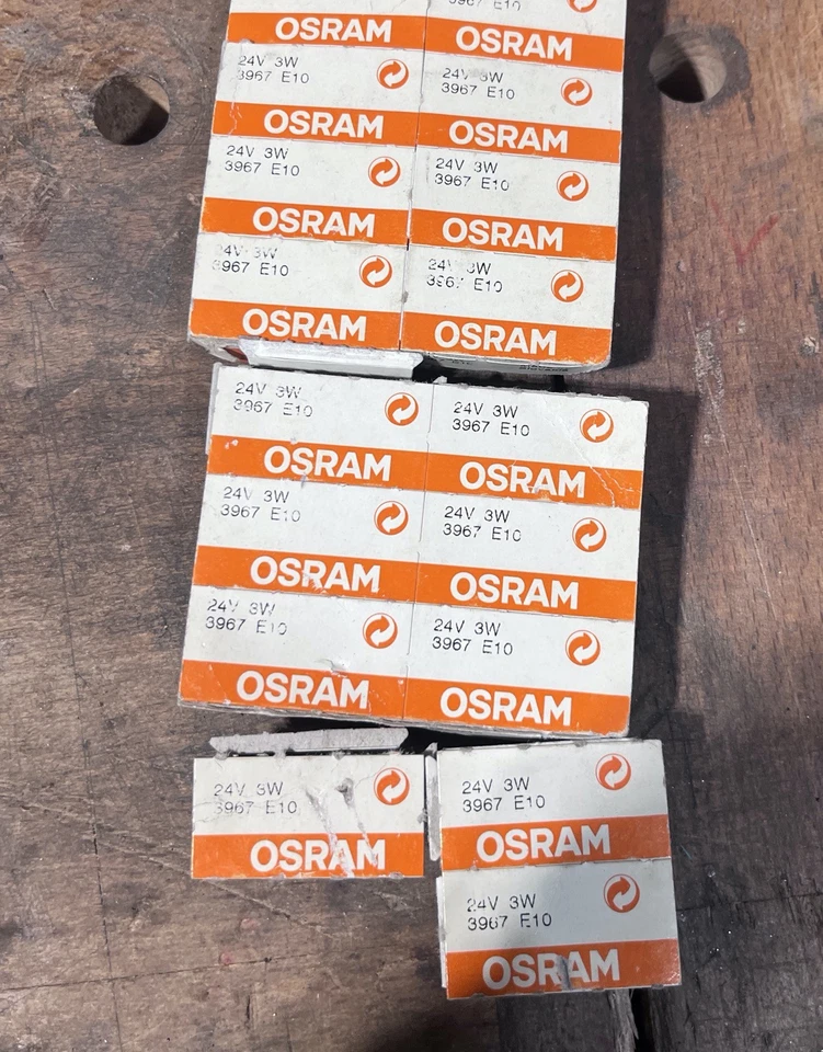 13 лампочек Osram 24 В 3 Вт 3967 E10 НОВЫЕ - Изображение 1 из 1