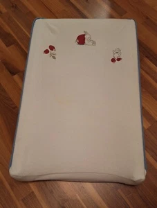 Wickelunterlage Ikea VADRA mit Bezug wie neu - Bild 1 von 4
