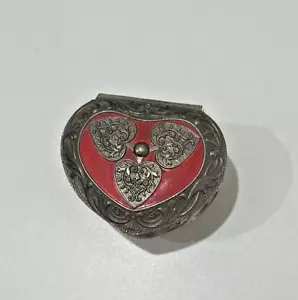 Vintage Three Hearts Shaped Trinket Box Jewelry 1970s Japan Footed Silver Red - Picture 1 of 7