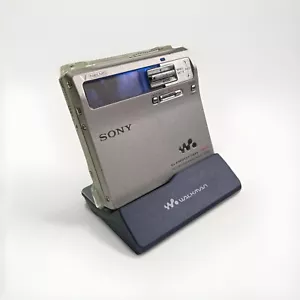 Sony MZ-N1 Net MD Walkman Lettore e registratore minidisco portatile - Argento - Foto 1 di 15