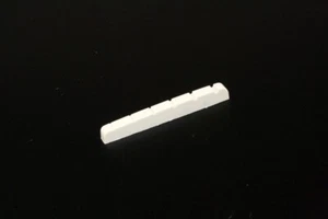 NEW - Resonant Plastic Slotted Nut For Fender (1), Flat Bottom - Picture 1 of 1