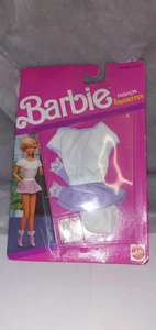 A Vintage Barbie Fashion Favourites 'mini skirt outfit' by Mattel 1992 unopened. - Picture 1 of 8