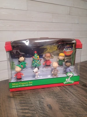 New Peanuts Mini Figure Set Christmas Starry Night Scene, 2012 Charlie Brown  - Image 1 of 4
