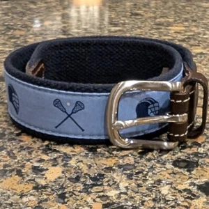 Vineyard Vines Made in USA Youth Size 26 Belt Lacrosse Game LAX Helmet & Sticks - Picture 1 of 8