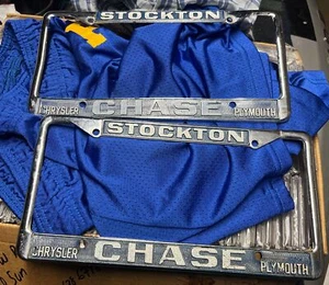 Vintage Stockton Chase Chevrolet Metal License Plate Frame 2 PAIR, Front & Back - Foto 1 di 9