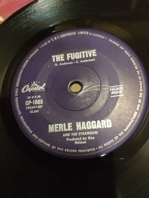 Merle Haggard- The Fugitive.    7"  - Image 1 of 3