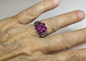 Anello vintage in argento sterling 925 rodolite granato fiore misura 51/2 - Foto 1 di 5
