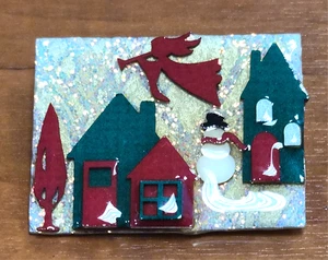 Vintage House Pins by Lucinda Glittery Holiday - Christmas House Pin / Brooch - Picture 1 of 7