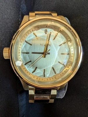 Reloj Nixon Facet 38, 38mm, Resistente al Agua, Chapado en Oro, A409, Nuevo En Caja Foto 1 de 3