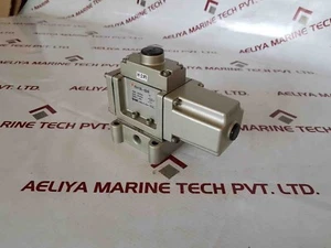 SMC VS4120-024T Solenoid Valve 0 ~ 1MPa - Picture 1 of 6