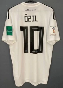 NEW MEN'S GERMANY 2018/2019 DEUTSCHLAND MESUT OZIL SOCCER FOOTBALL SHIRT JERSEY - Picture 1 of 12