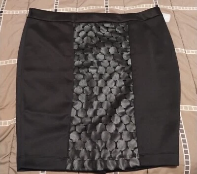 Forever 21 Mujer JUNIOR Talla 2X Negra FALDA-ABERTURA TRASERA-CERCA HASTA LA RODILLA Foto 1 de 3