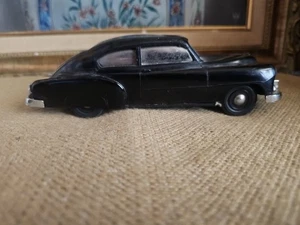 Chevrolet 1951 4 puertas sedán concesionario modelo de auto promocional con mecanismo de cuerda AMT - Imagen 1 de 24