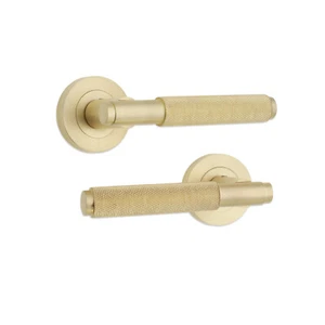 Door Pull Handles Pair Knurled Pattern Lever Latch on Rose Internal Set Pack - Picture 1 of 52