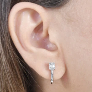 Pendientes Huggie de aro de diamantes naturales H/SI redondos baguette de 0,23 quilates de oro blanco de 10 k - Imagen 1 de 6