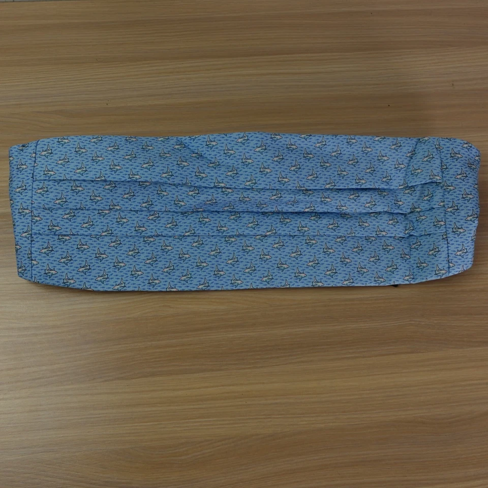 Vineyard Vines Cummerbund Para Hombres Plisado de Seda Ajustable Formal Náutico Tiburón EE. UU. Foto 1 de 4